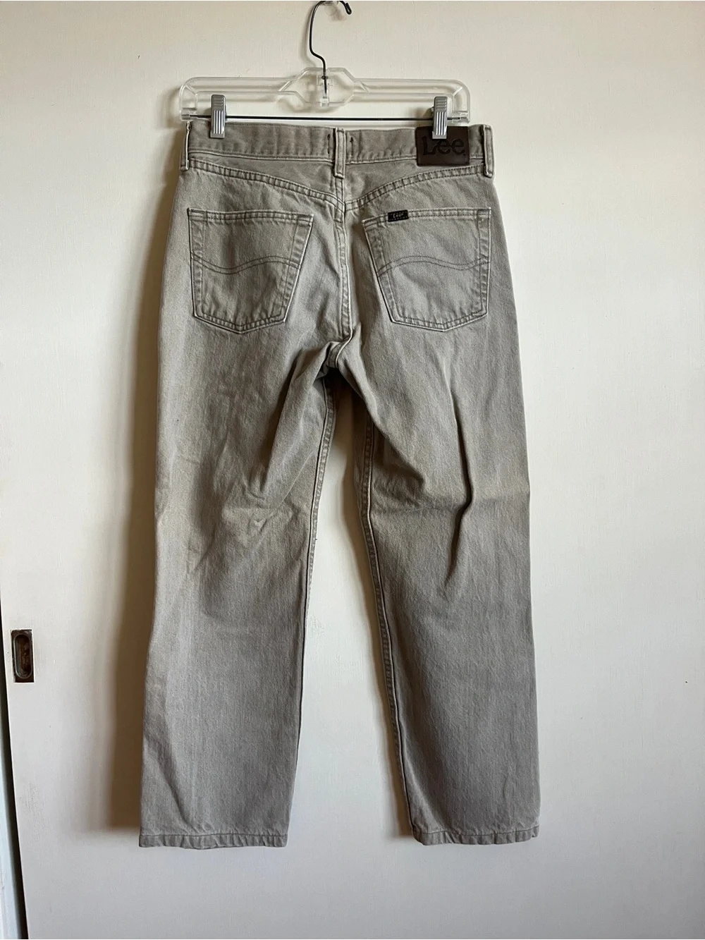 Vintage Lee Men's Relaxed Straight Jeans in beige/grey